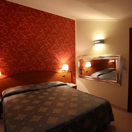 فندق Belsito 4*